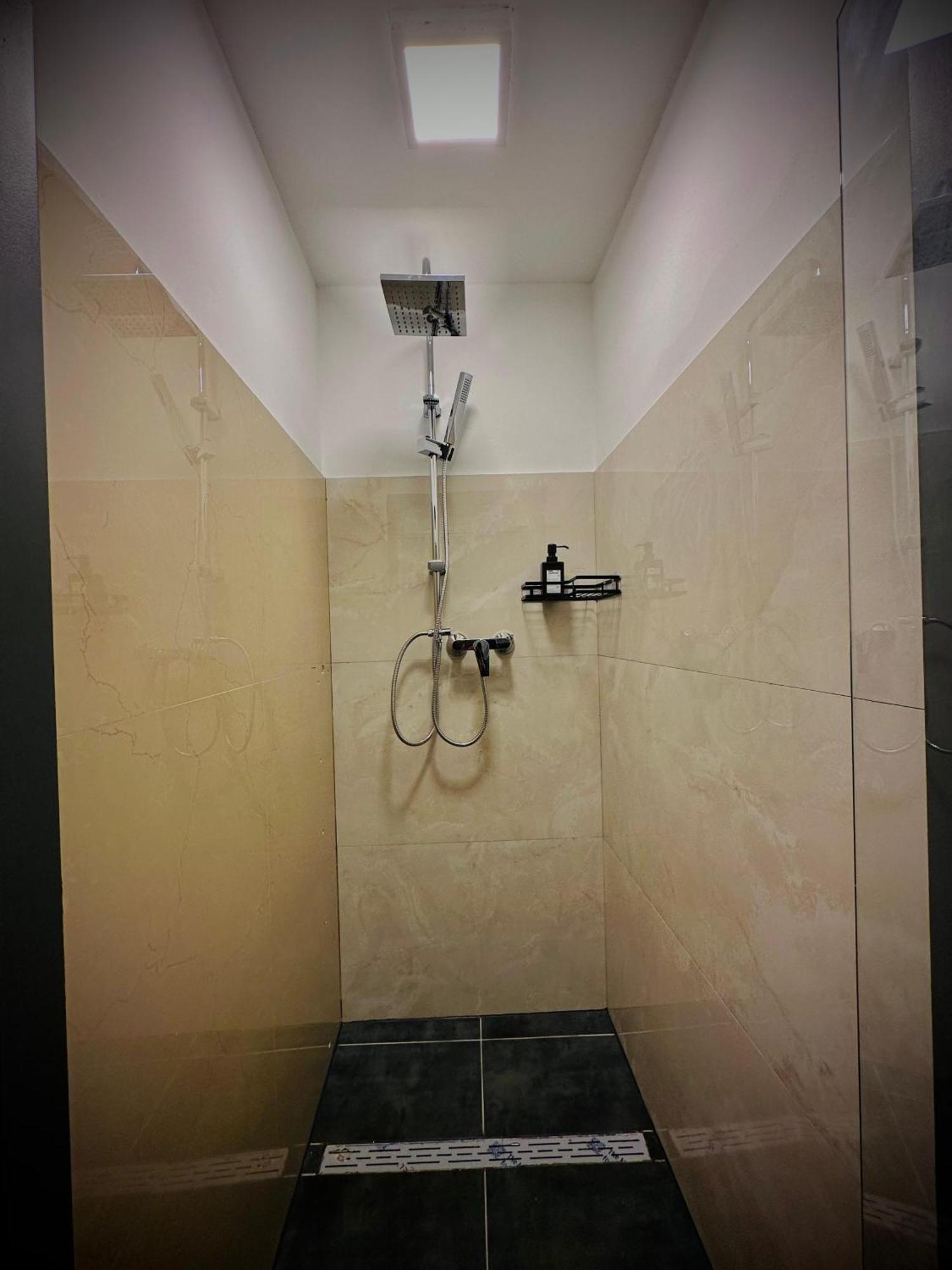 4-br Apt, Ideal For Groups, 6-min To Stadthalle Vienna